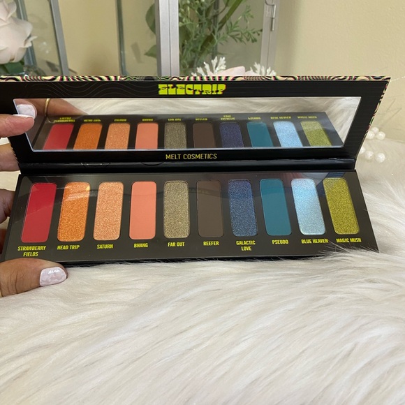 Melt Cosmetics Electrip Eyeshadow Palette Halloween - Picture 4 of 7